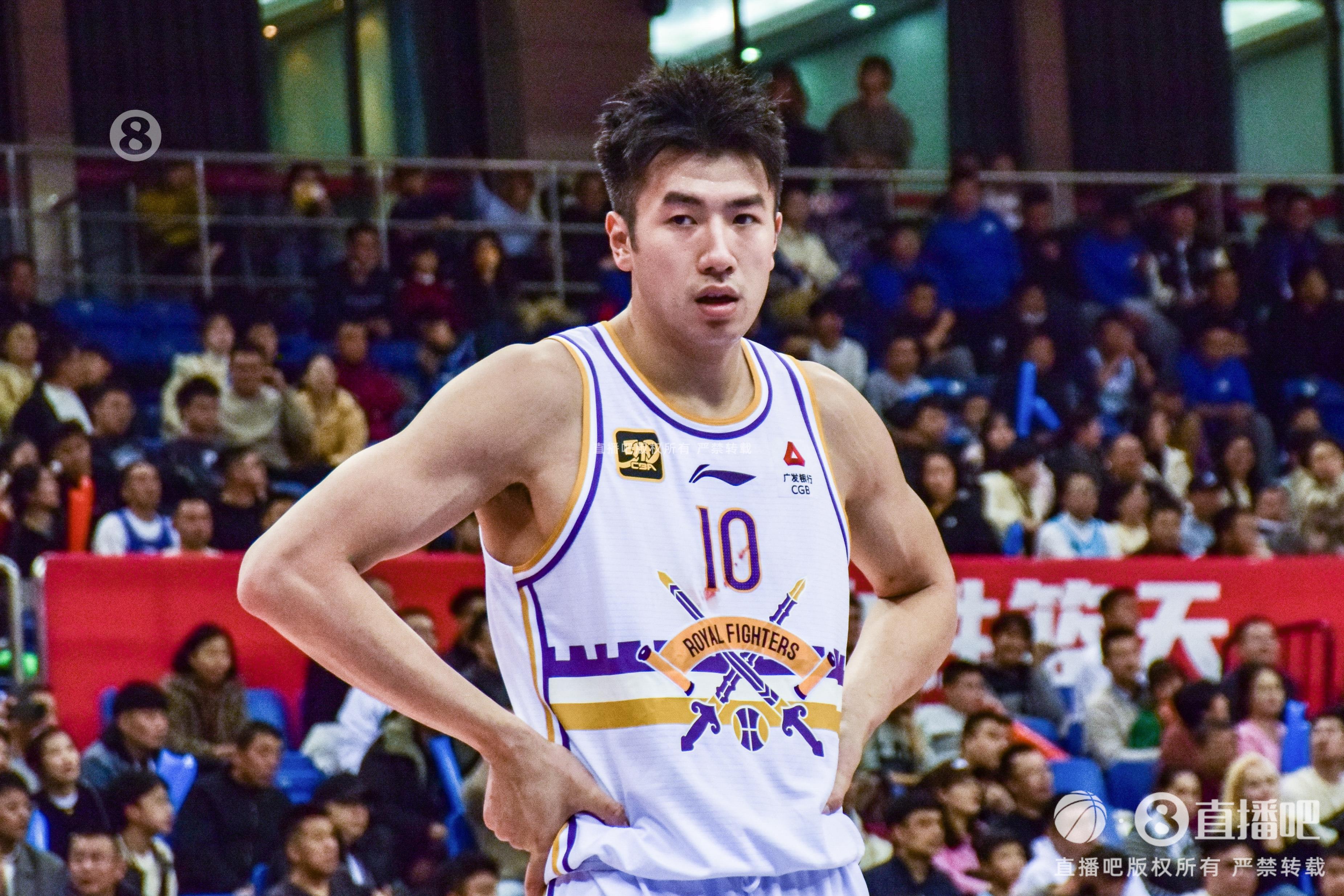 高效表現(xiàn)難救主！鄒雨宸11中8拿下21分7籃板